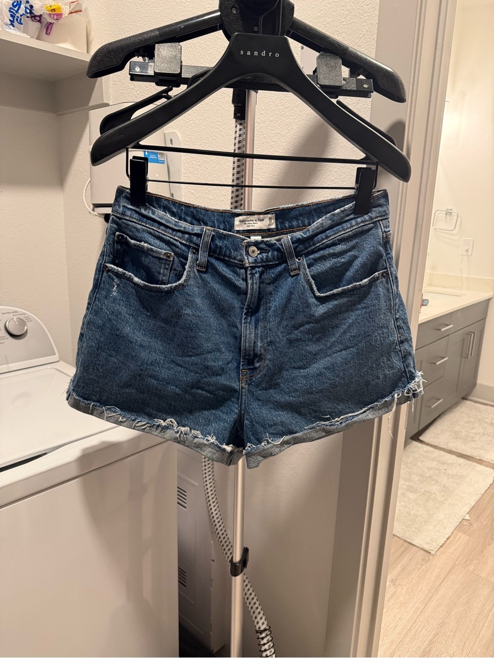 Abercrombie & Fitch Mom Short High Rise Curve Love
